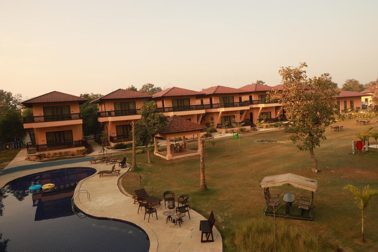 Отель The Pench International Khawasa Экстерьер фото